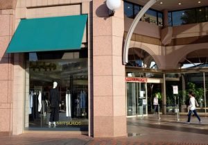 Toko Serba Ada Besar Di Jepang Dilanda Kerugian Pandemi